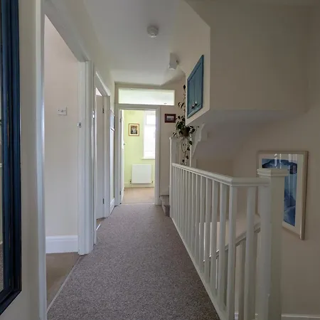 בית נופש Cherry View House 3 Bed Garden Parking Sleeps 8