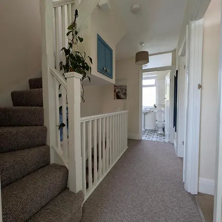 Cherry View House 3 Bed Garden Parking Sleeps 8 בית נופש