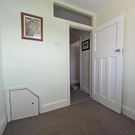 Cherry View House 3 Bed Garden Parking Sleeps 8 בית נופש *