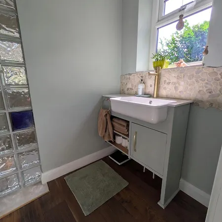 Cherry View House 3 Bed Garden Parking Sleeps 8 בריסטול
