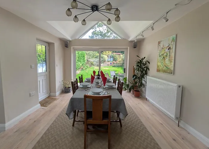 Cherry View House 3 Bed Garden Parking Sleeps 8 *