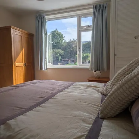 Tatil Evi Cherry View House 3 Bed Garden Parking Sleeps 8
