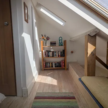 Cherry View House 3 Bed Garden Parking Sleeps 8