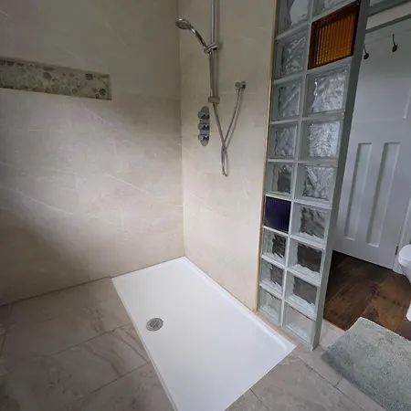 Cherry View House 3 Bed Garden Parking Sleeps 8 * Bristol