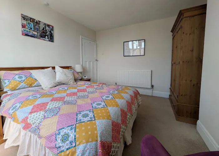 Cherry View House 3 Bed Garden Parking Sleeps 8 Сasa de vacaciones *