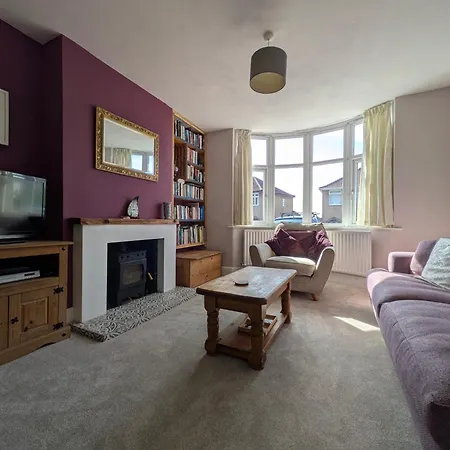 بيت للعطل Cherry View House 3 Bed Garden Parking Sleeps 8 *