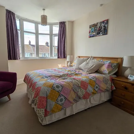 Cherry View House 3 Bed Garden Parking Sleeps 8