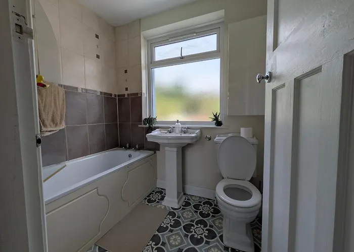 Prázdninový dům Cherry View House 3 Bed Garden Parking Sleeps 8 *